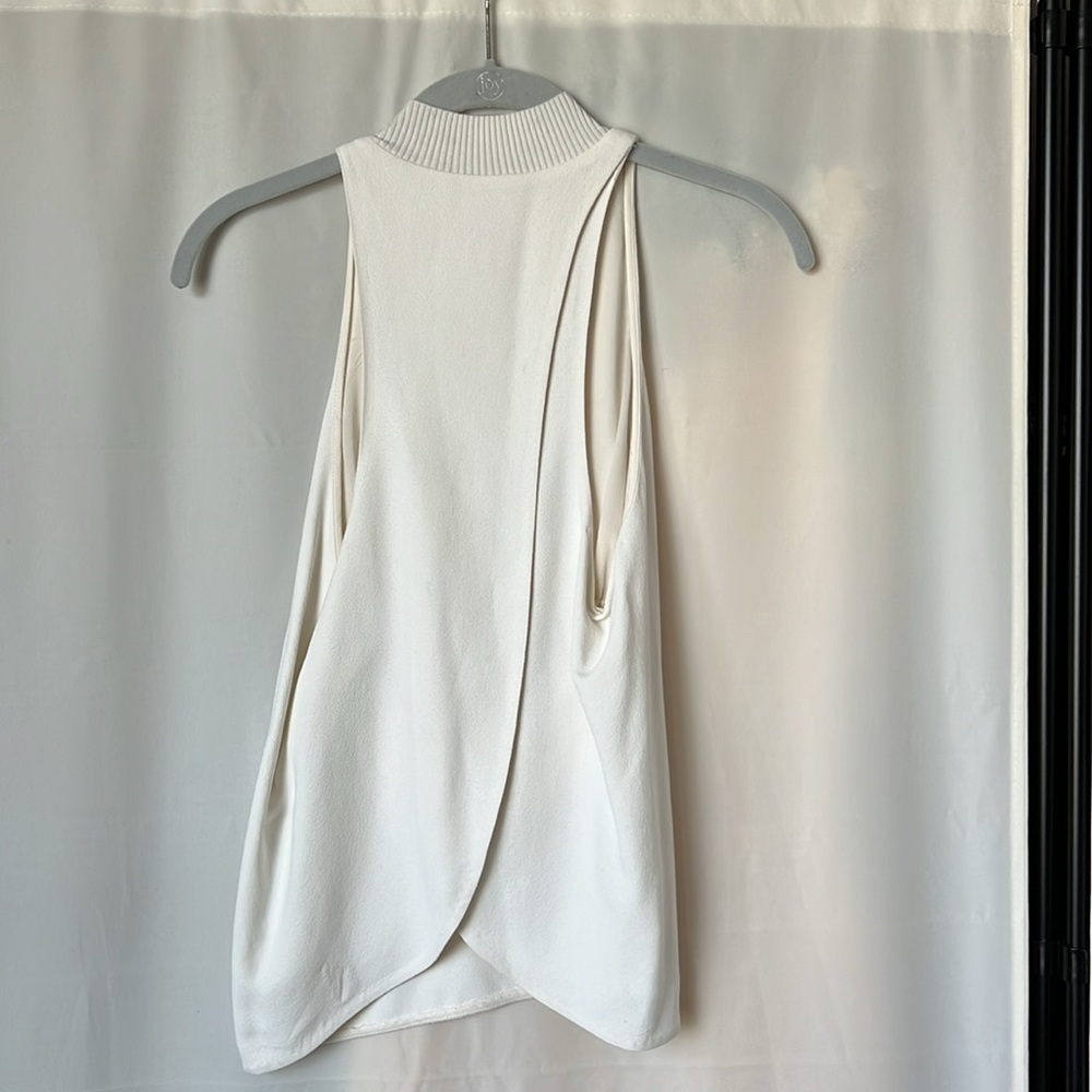 A.L.C. Sleeveless Crossover Back Top - Picture 4 of 8